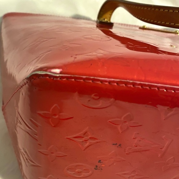 Louis Vuitton Vernis Bellevue Bag - Picture 13 of 13